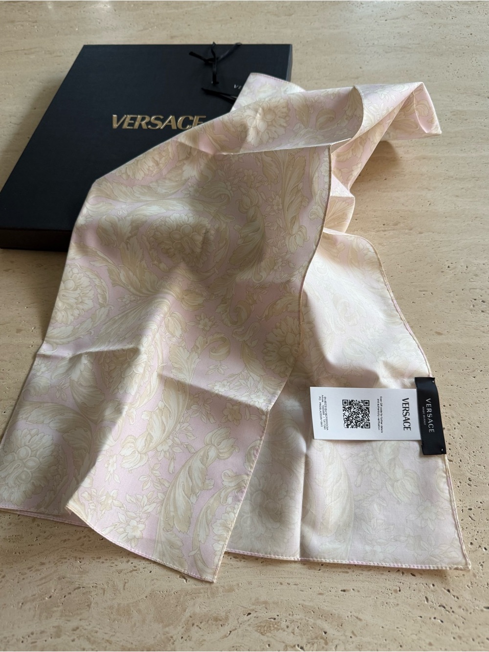 NWT Versace Barocco Print Cotton Pink Square Scarf Foulard Bandana Made in Italy - Picture 7 of 16